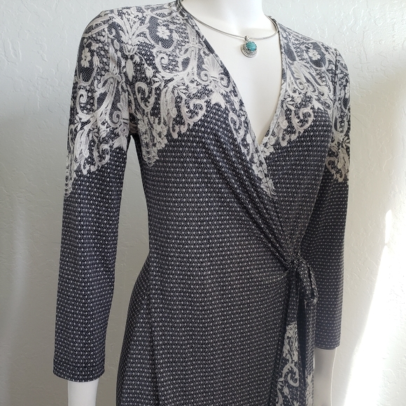 BCBG MaxAzria | Wrap Dress | Midi-Size: M | - Picture 3 of 8